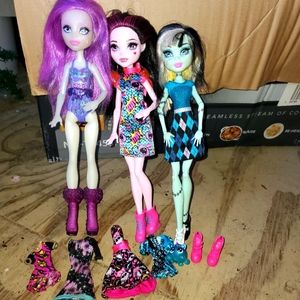 Barbie Monster high dolls